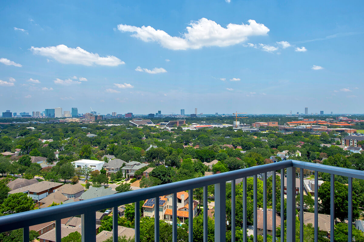 Latitude Med Center | Apartments in Houston, TX for Rent | Residences